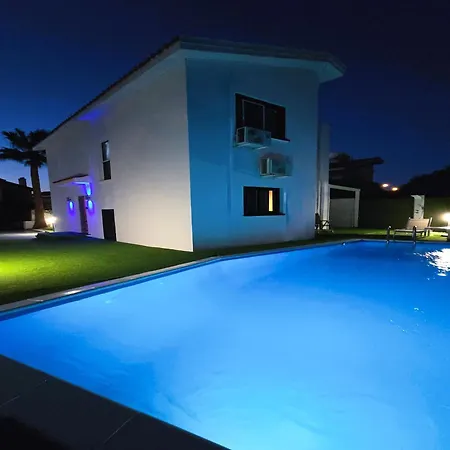 3 Bedroom Villa, Private Pool, Hot Tub Вилла Протарас