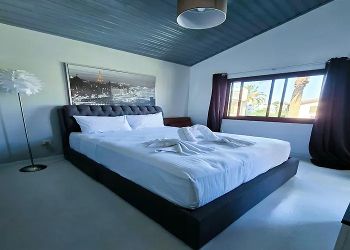 3 Bedroom Villa, Private Pool, Hot Tub プロタラス