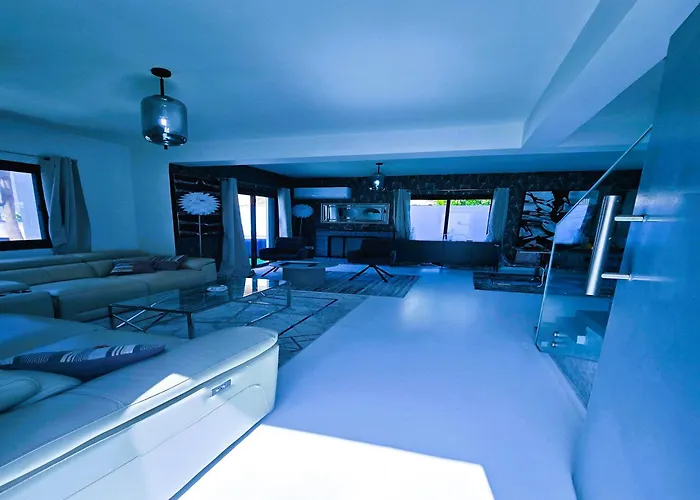 3 Bedroom Villa, Private Pool, Hot Tub ヴィラ