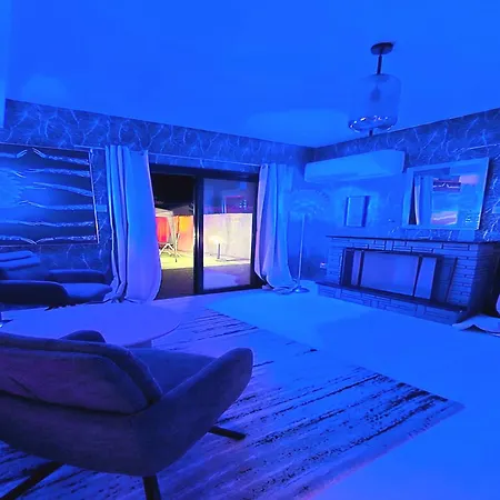 3 Bedroom Villa, Private Pool, Hot Tub * Πρωταράς