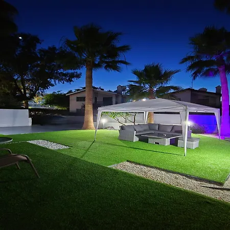 3 Bedroom Villa, Private Pool, Hot Tub ヴィラ