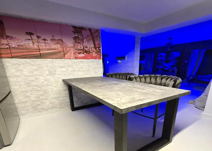 3 Bedroom Villa, Private Pool, Hot Tub * Πρωταράς