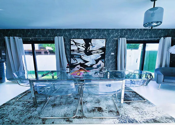 3 Bedroom Villa, Private Pool, Hot Tub Protaras