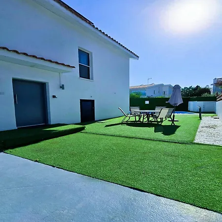 Villa 3 Bedroom Villa, Private Pool, Hot Tub