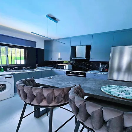 3 Bedroom Villa, Private Pool, Hot Tub ヴィラ